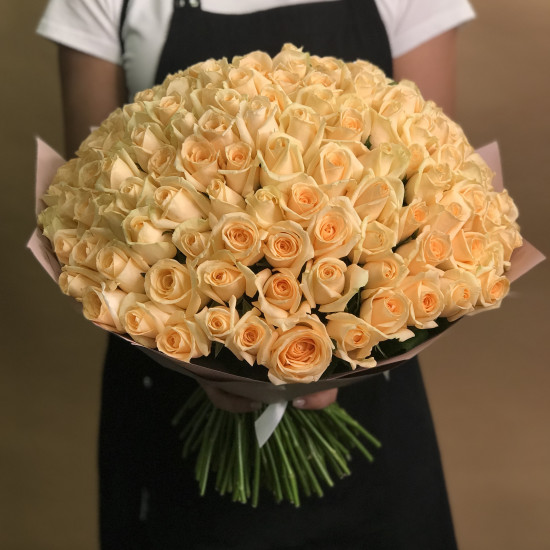 Розы Букет из 151 кремовой розы (40 см)