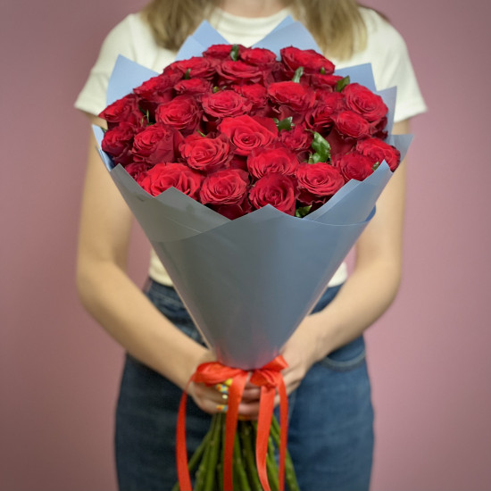 Букеты из роз Букет из 29 роз сорта Престиж (70 см)