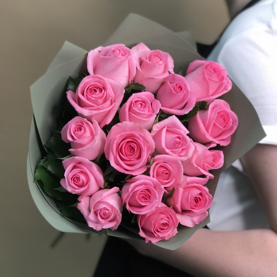 Букеты из роз Букет из 17 роз (40 см)