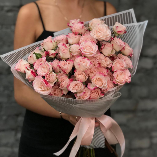 Insta букеты Букет из 19 кустовых роз