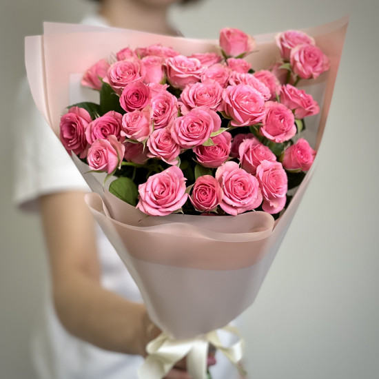 Кустовая роза Букет из 13 кустовых розовых роз